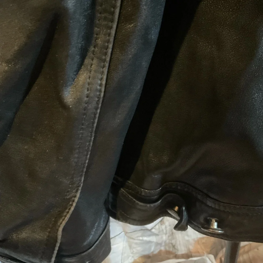 “DANIER” 100% Black Leather Fitted Button Up Jacket. - Picture 9 of 16